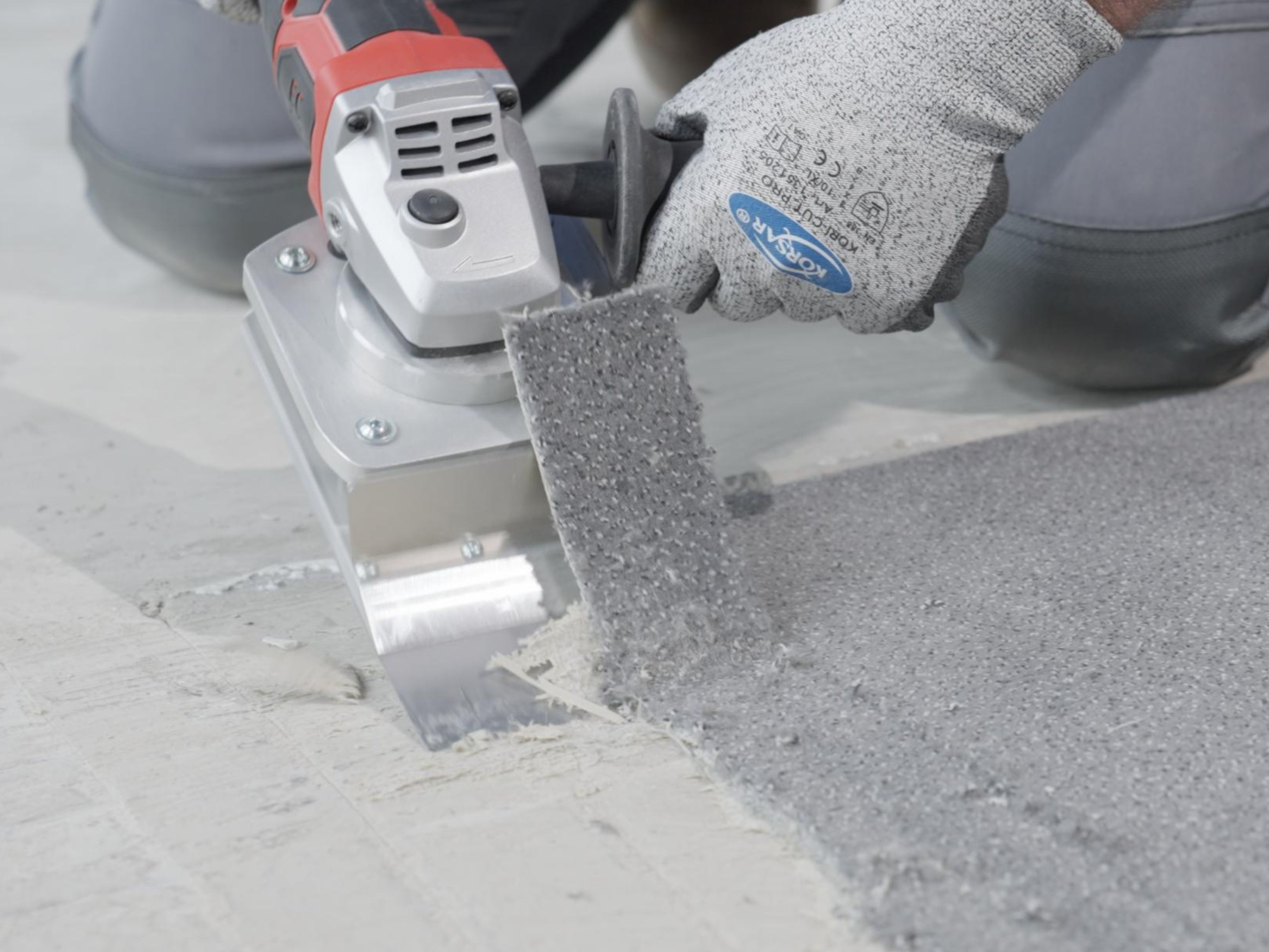 In Anwendung: Janser Compact Stripper 18 V